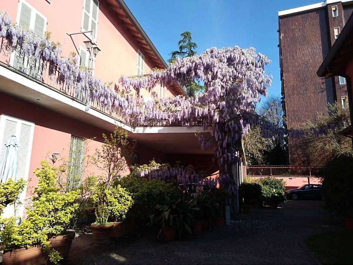 Milano In Voga Apartment 0*, Milan Italy