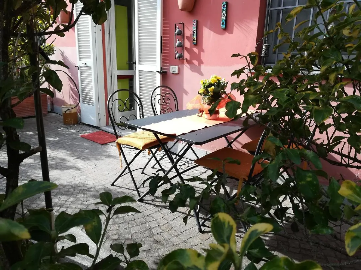 Milano In Voga Apartment 0*, Milan Italy